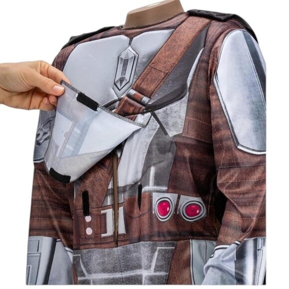 Star Wars Costume The Mandalorian Official Jumpsuit Cape Mask Set Youth 8-10 M - Picture 9 of 16